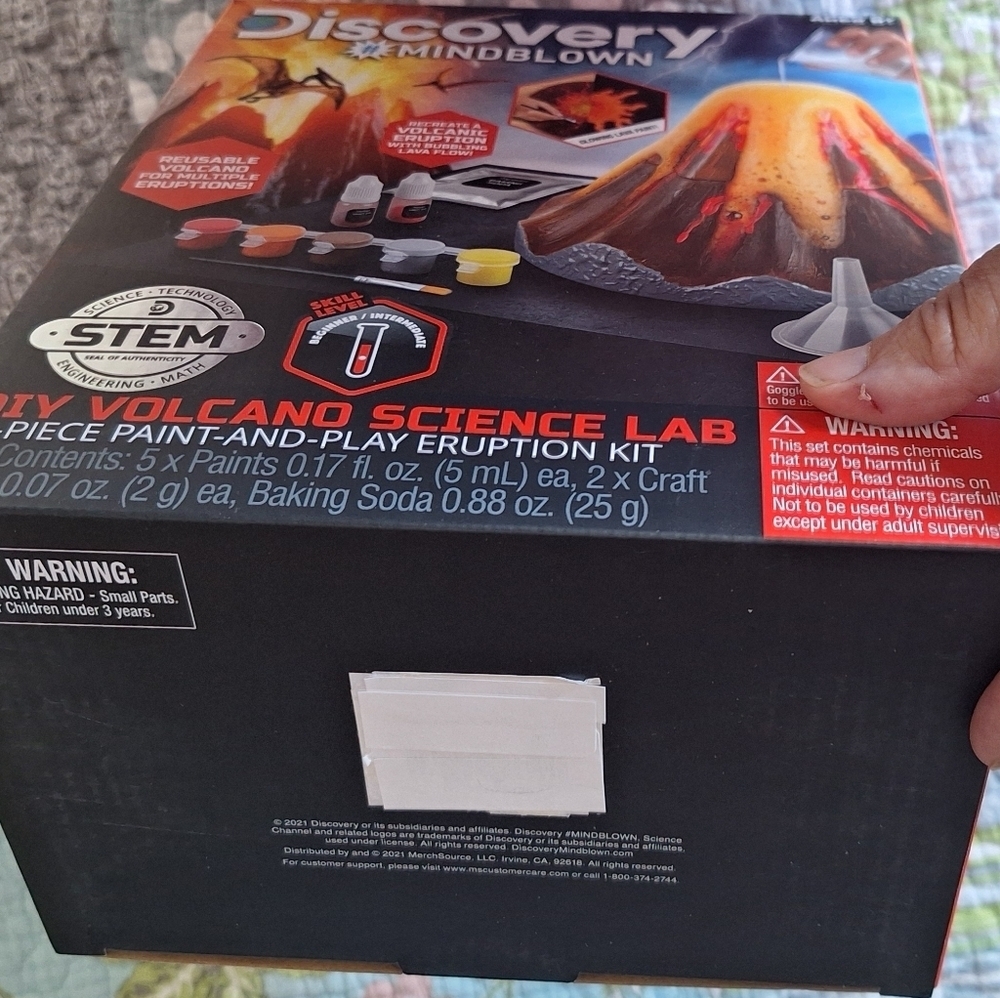 Discovery Volcano Science Lab Kit - Picture 4 of 12